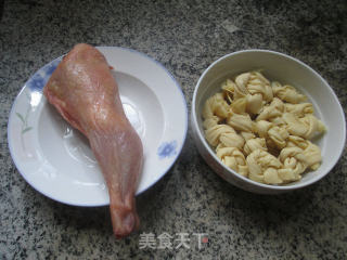 千张结煮腊鸡腿的做法步骤：1