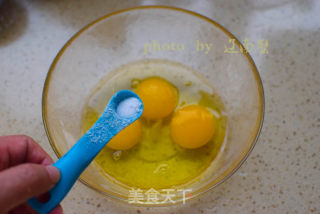 虾仁蒸蛋的做法步骤：2