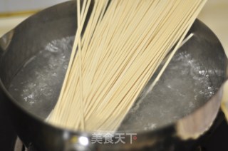 韩式泡菜风味汤面的做法步骤：5