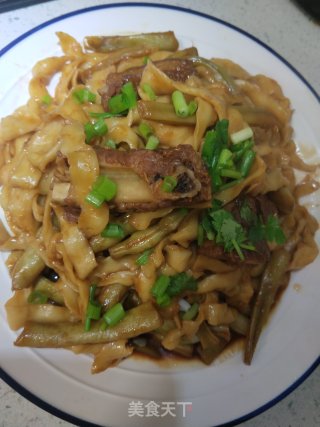 排骨豆角焖面????的做法步骤：9