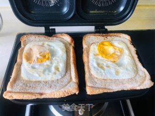 鸡蛋三明治+香蕉鱼的做法步骤：5