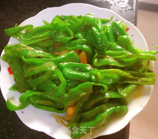 青椒拌皮蛋的做法步骤：3
