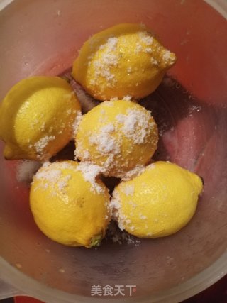 柠檬蜂蜜的做法步骤：2