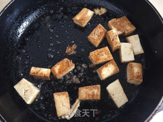韭菜炒豆腐的做法步骤：6