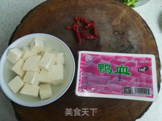 辣炒红白豆腐的做法步骤：1