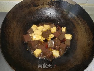 辣炒红白豆腐的做法步骤：6