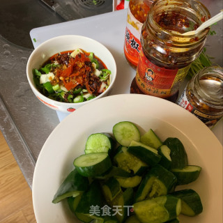 拍黄瓜的做法步骤：1
