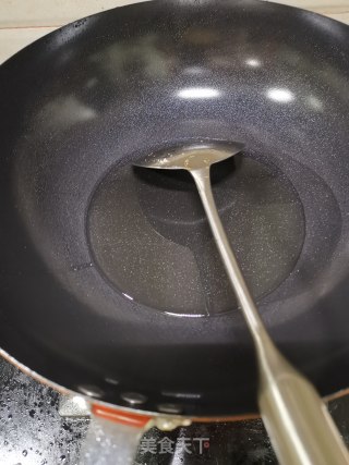 鱼炒蛋的做法步骤：1