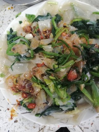 凉拌菠菜绿豆粉皮的做法步骤：5