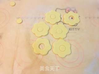 花朵饼干的做法步骤：7