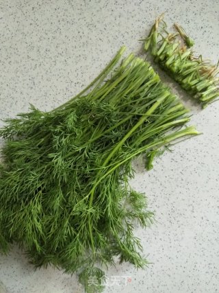 茴香煎蛋的做法步骤：2