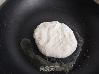 发面韭菜鹅蛋馅饼的做法步骤：19