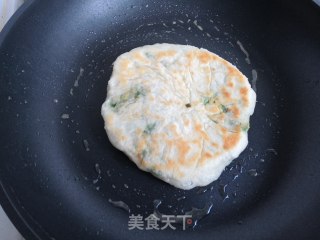 发面韭菜鹅蛋馅饼的做法步骤：21