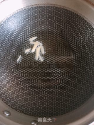 五香豆干炒油麦菜的做法步骤：4