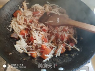 金针菇牛肉汤的做法步骤：5