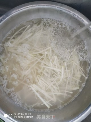 青椒土豆丝的做法步骤：4