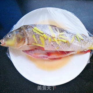 红烧鲤鱼的做法步骤：4