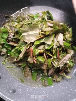 香椿煎蛋的做法步骤：3