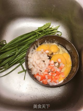 红薯粉煎饼、蛋花汤的做法步骤：1