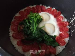 腊肠煲仔饭(电饭煲版)的做法步骤：7