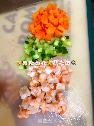 ????‍????仙草烹饪????cooking????‍????：????海鲜????坚果????蛋炒饭的做法步骤：4