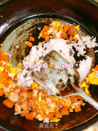 ????‍????仙草烹饪????cooking????‍????：????海鲜????坚果????蛋炒饭的做法步骤：6