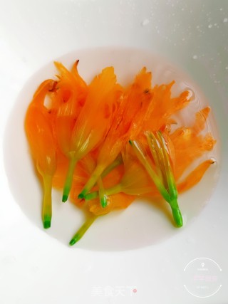新鲜黄花菜的做法步骤：5