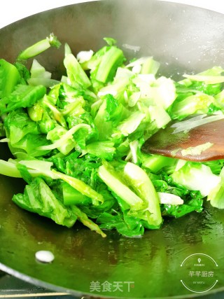 芦笋炒生菜的做法步骤：5