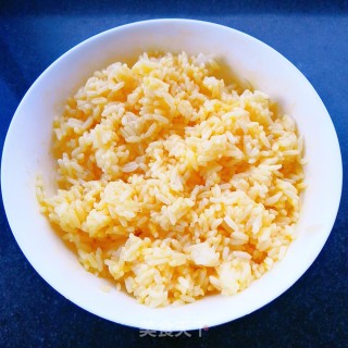黄金炒饭的做法步骤：5