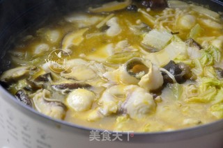 金汤鱼锅的做法步骤：7