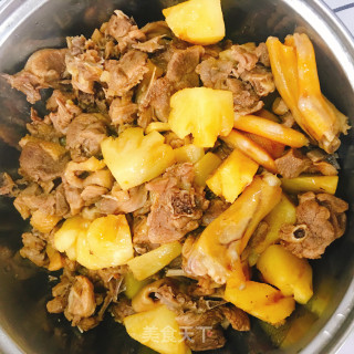 菠萝炒鸭肉的做法步骤：10