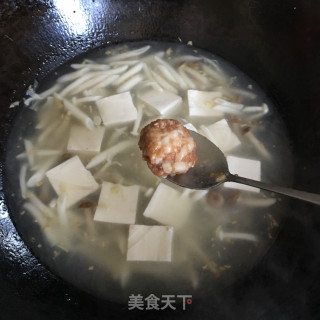 菌菇豆腐丸子汤的做法步骤：10