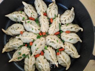 煎冰花饺子的做法步骤：10
