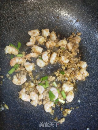 鲜虾爆炒扁豆的做法步骤：6
