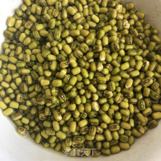 清火绿豆汤的做法步骤：1