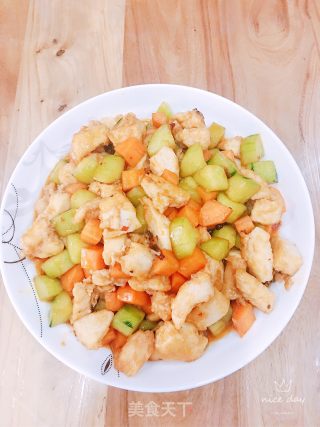 胡萝卜黄瓜炒鸡丁的做法步骤：11
