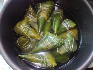 红豆粽子的做法步骤：6