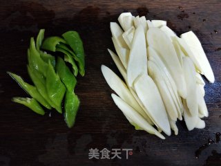 腰花炒茭白的做法步骤：1