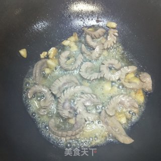 腰花炒茭白的做法步骤：5