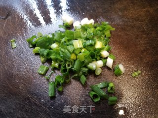 午餐肉蛋炒饭的做法步骤：2