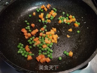 午餐肉蛋炒饭的做法步骤：5