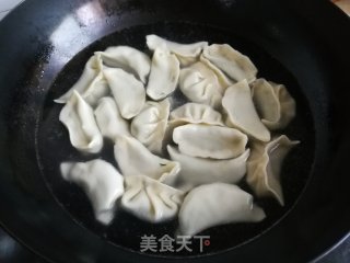 韭菜虾仁鸡蛋水饺的做法步骤：9