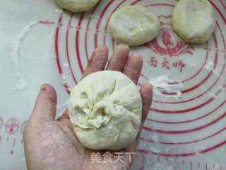发面红薯豆沙饼的做法步骤：9
