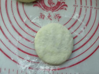 发面红薯豆沙饼的做法步骤：11