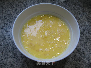 胡萝卜圆白菜炒鸡蛋的做法步骤：2