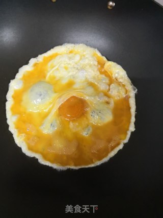 水果黄瓜炒鸡蛋的做法步骤：1