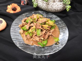 牛肉炒青椒片的做法步骤：8