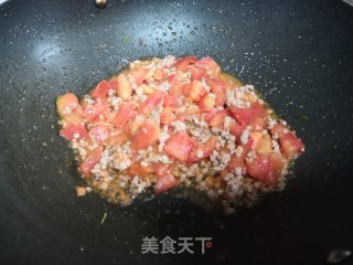 肉末蘑菇西红柿汤的做法步骤：2