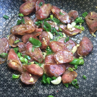 腊肠炒青椒的做法步骤：6