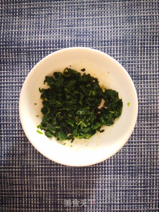 拌芹菜叶的做法步骤：6